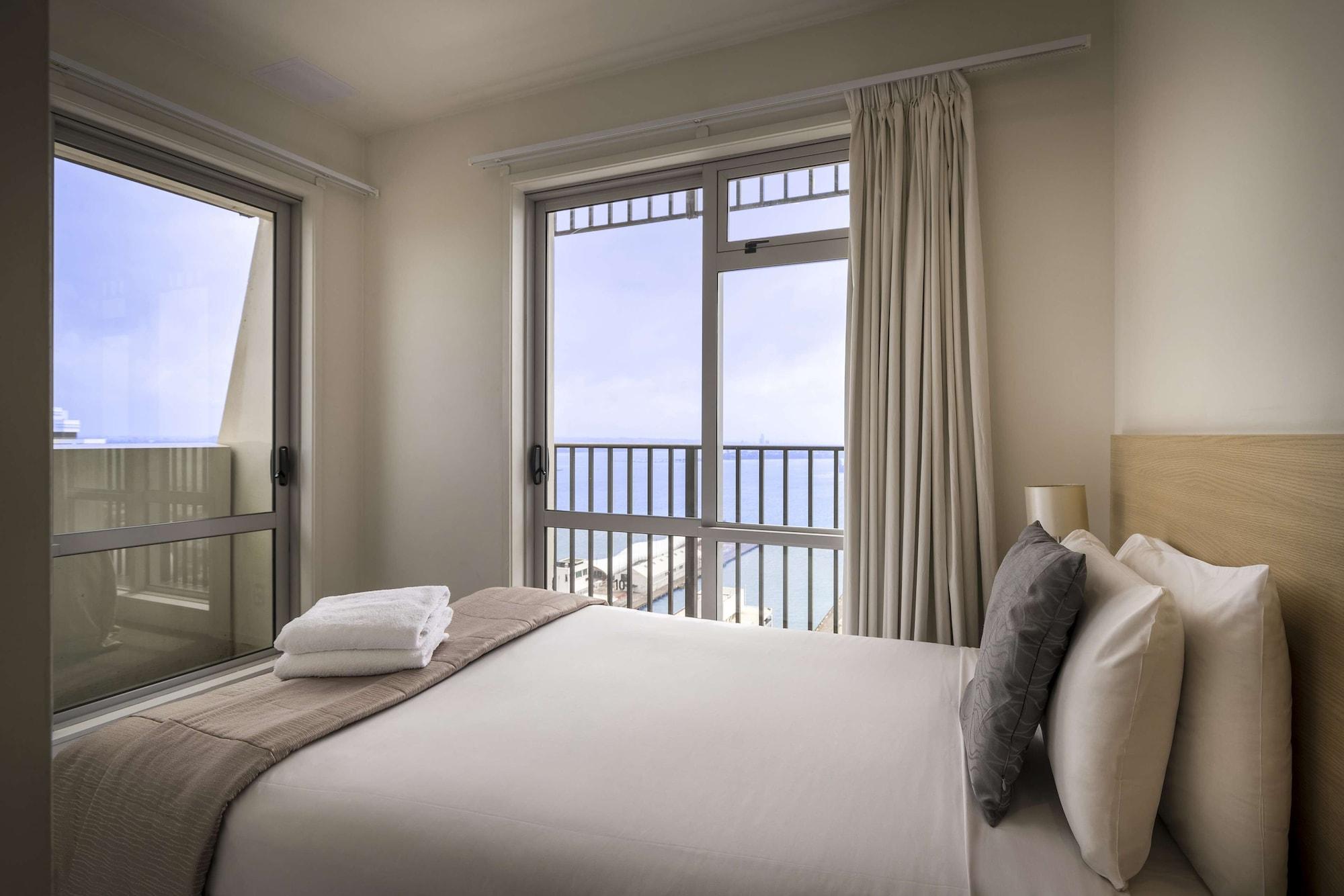 Auckland Harbour Suites Eksteriør billede